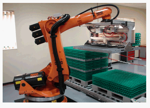 Spécialiste Palettisation / Dé-palettisation dans le domaine de l'oeuf La fourniture de 12 robots en...